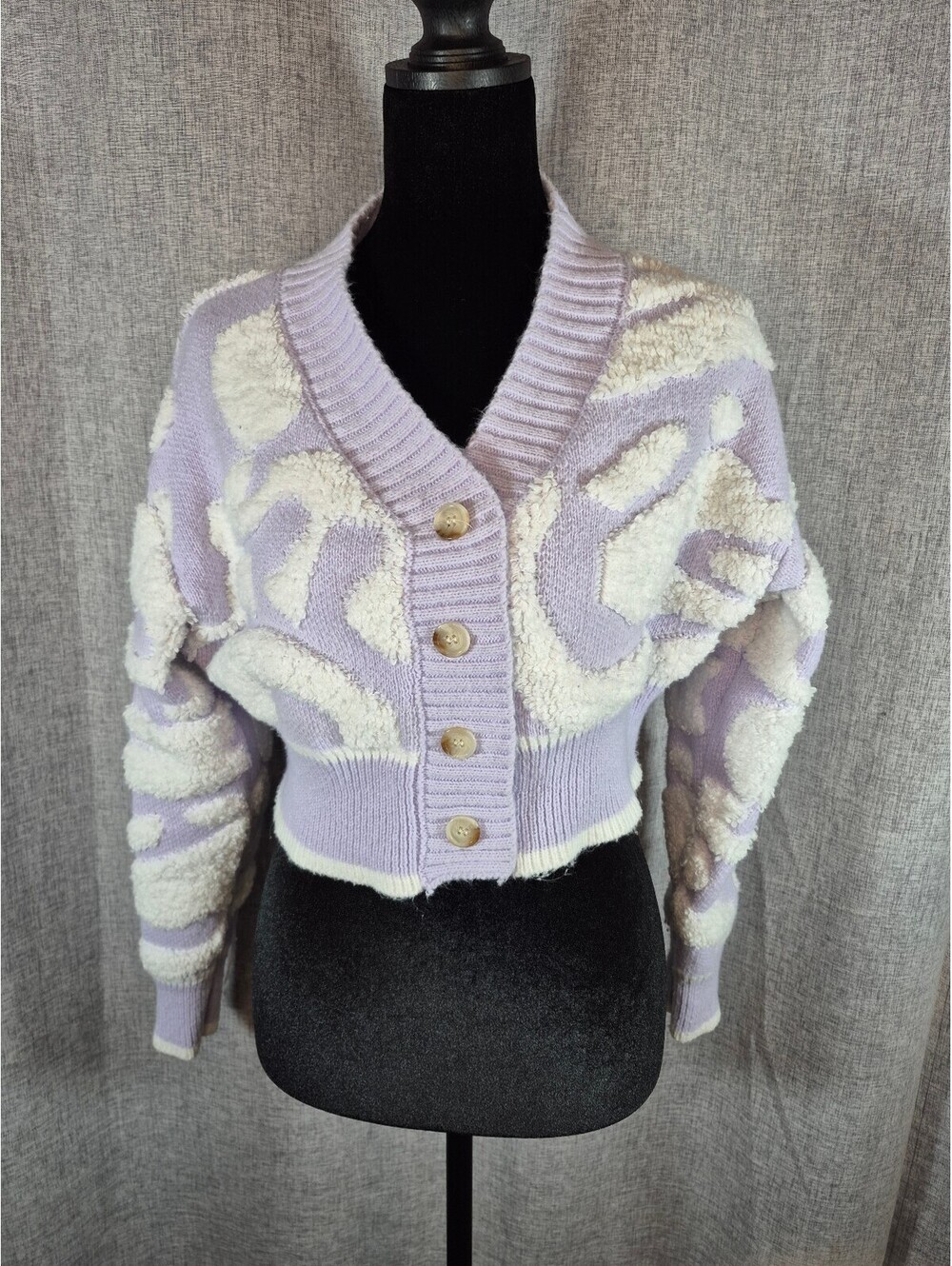 Daisy Lavender Textured Cropped Cardigan Sweater Small Purple White Button Front